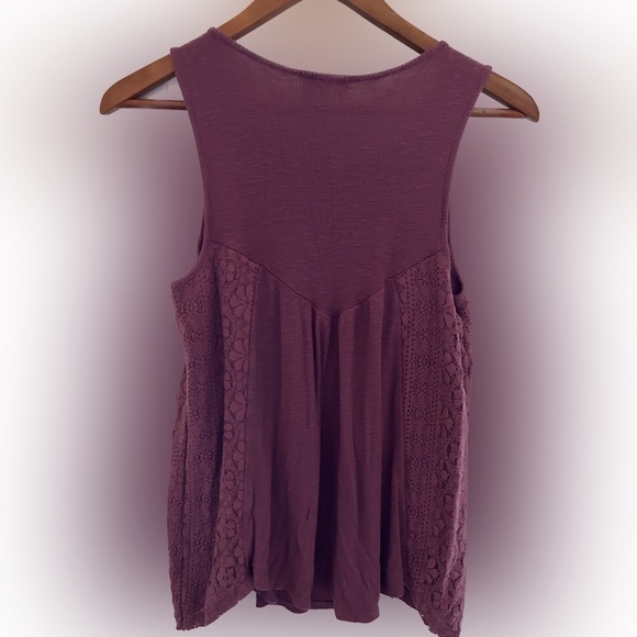 Maurices Tank with Lace Detail, Size Small - Picture 2 of 3